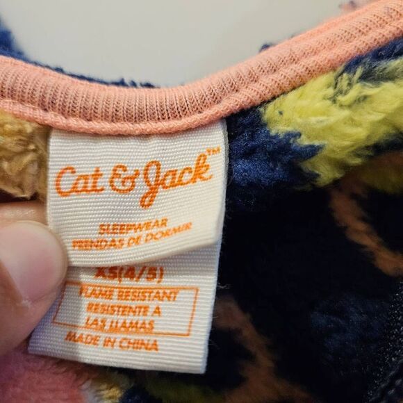 4/5T Girls Pajamas and Robe Lot - Picture 7 of 8